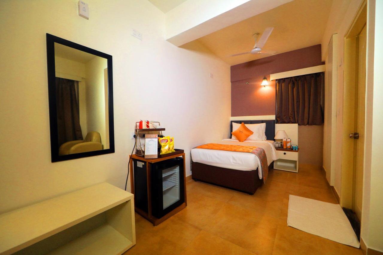 The Altruist Business Hotel Whitefield Bangalore Buitenkant foto