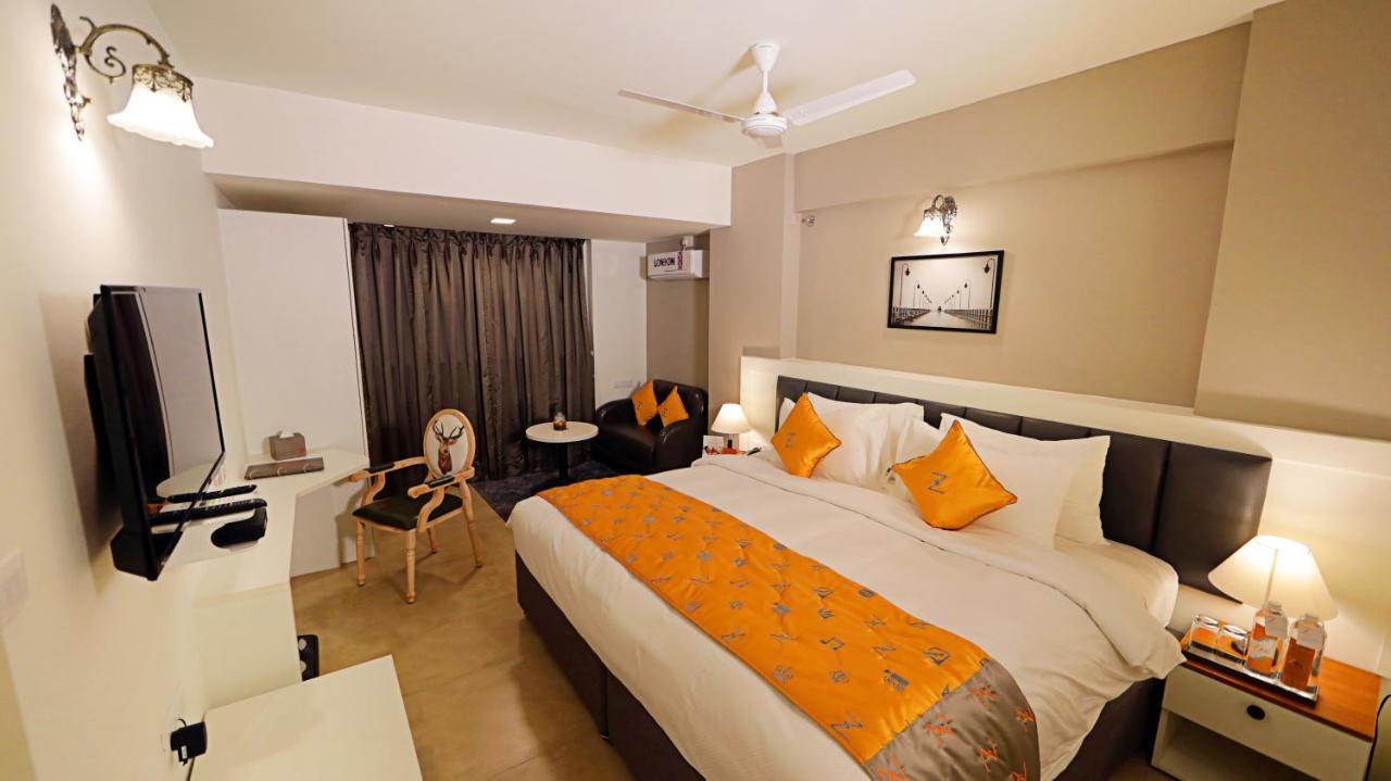 The Altruist Business Hotel Whitefield Bangalore Buitenkant foto